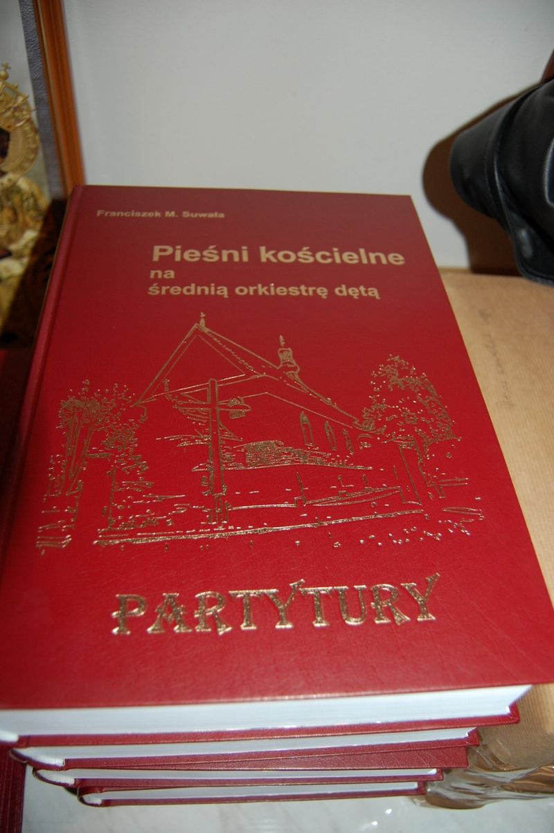 Strona czołowa Zbioru Pieśni Kościelnych — 984-stronicowej partytury wydanej przez Franciszka M. Suwałę
